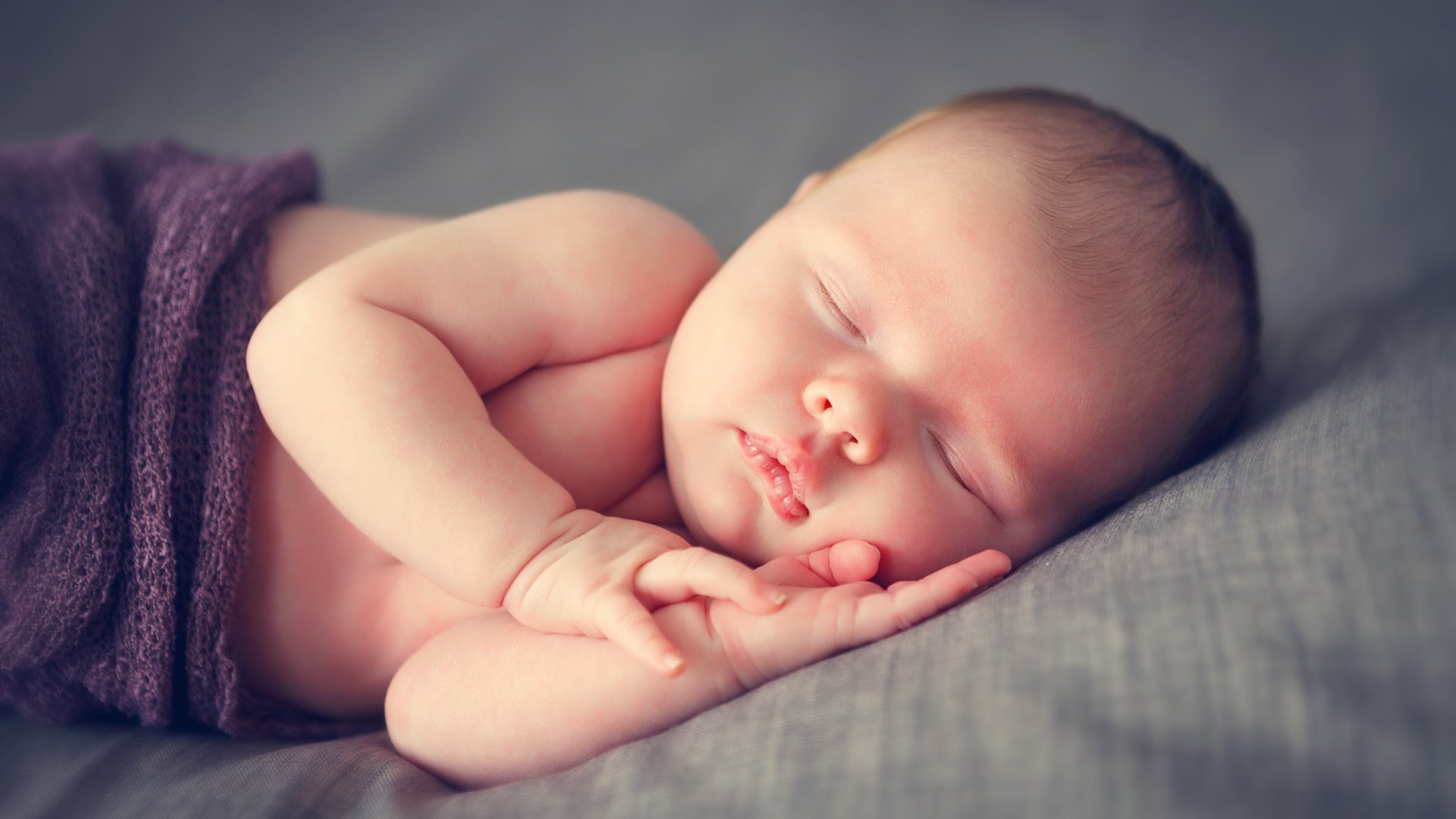Trẻ sơ sinh ngủ 4 tiếng liền, ngủ nhiều - BYTUONG